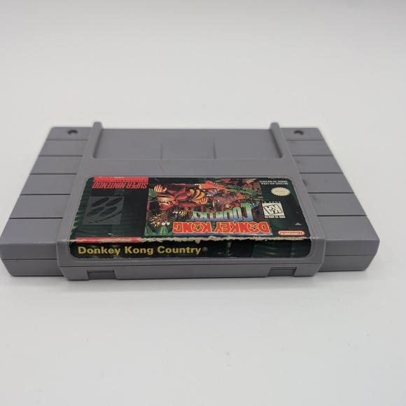 Donkey Kong Country - Super NES - Game Only - Tested - Picture 3 of 7